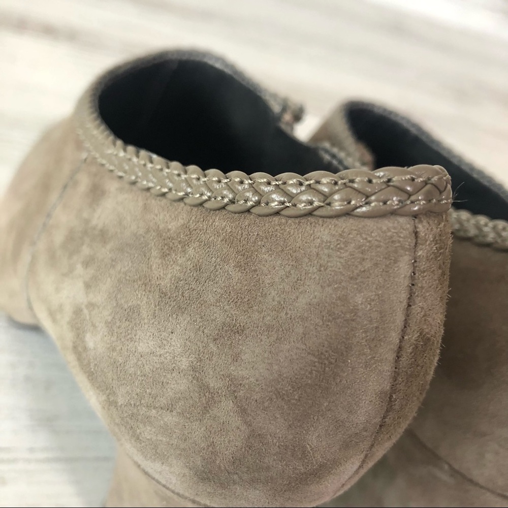 TAHARI Taupe Suede Rosalee Braid Ankle Booties 8 - Picture 3 of 13
